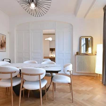 Large Apartment, Chic And Cozy - Apartamento *