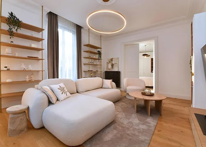 Large Apartment, Chic And Cozy - Colmar